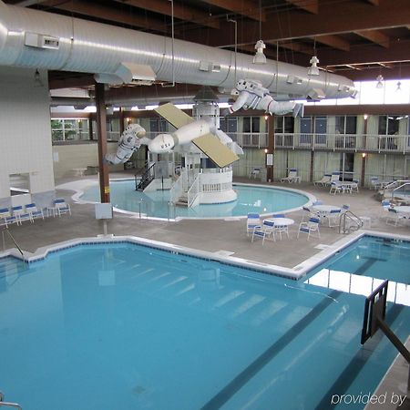Atrium Hotel & Conference Center Hutchinson Buitenkant foto