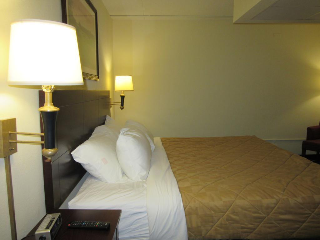 Atrium Hotel & Conference Center Hutchinson Buitenkant foto
