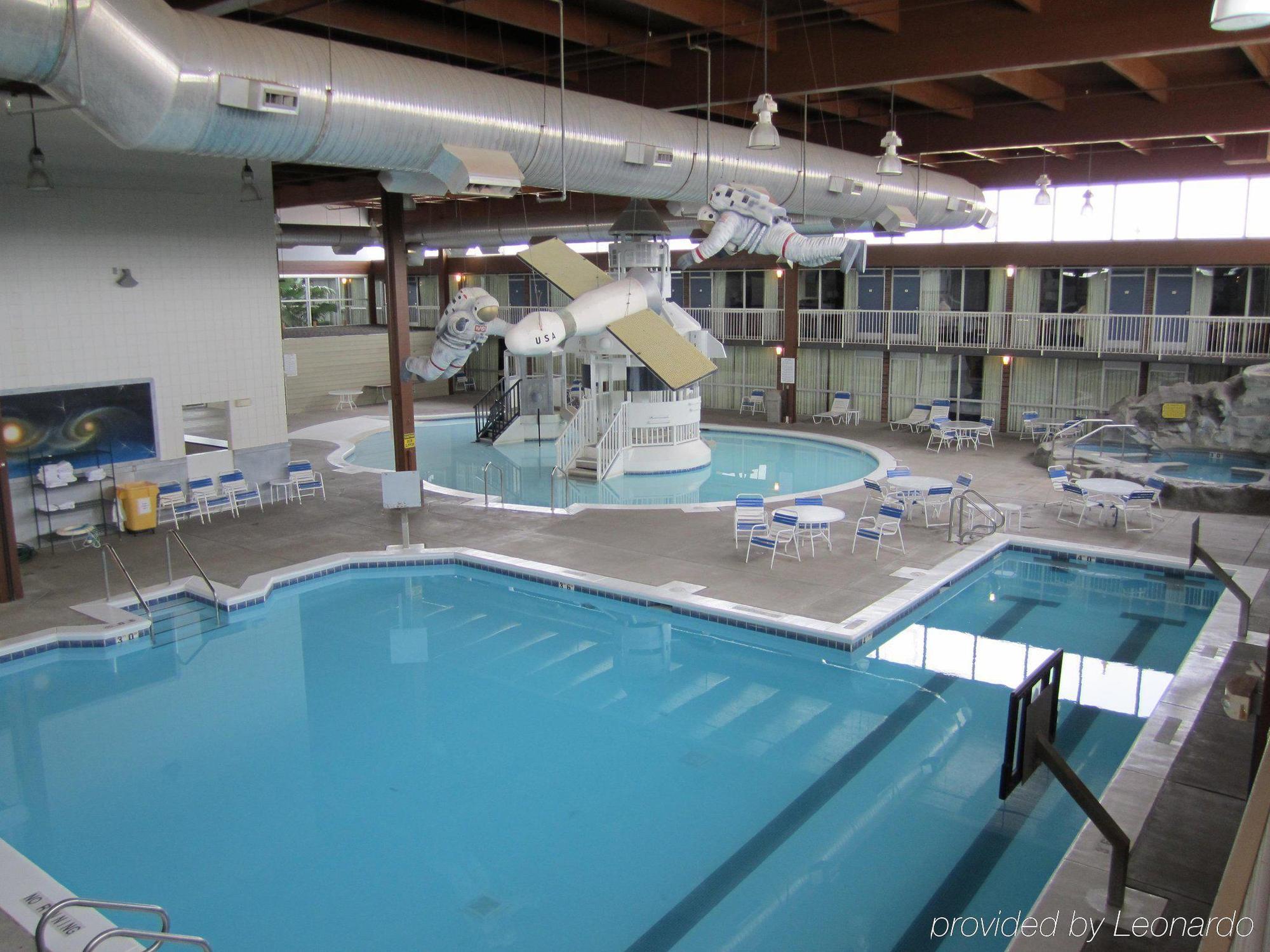 Atrium Hotel & Conference Center Hutchinson Buitenkant foto